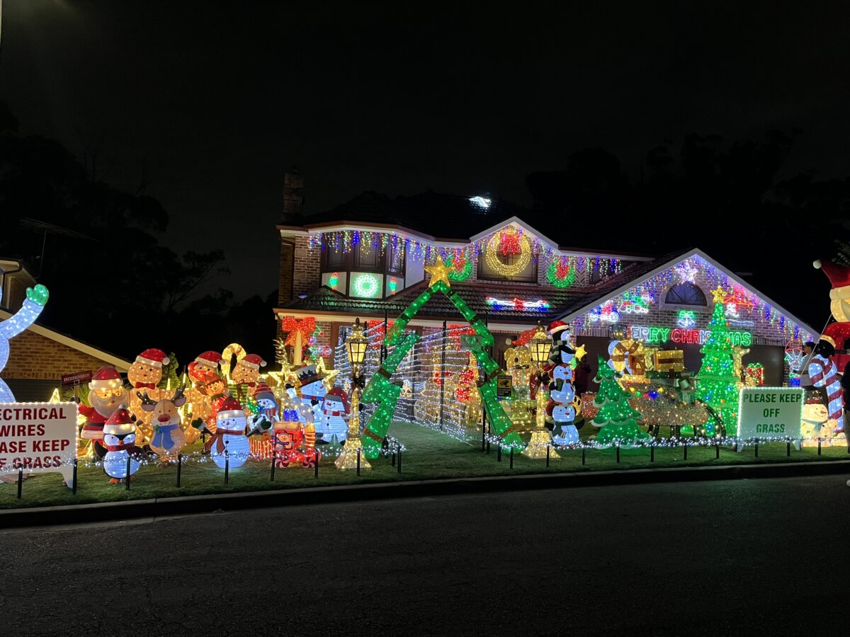 The Christmas lights decorations by the Michael family at 14 Murrumba Place, Castle Hill, NSW in Australia. (Cindy Li/The Epoch Times)