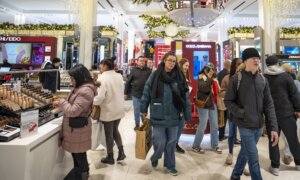 US Economy Expands 4.3 Percent in Third Quarter, Topping Expectations