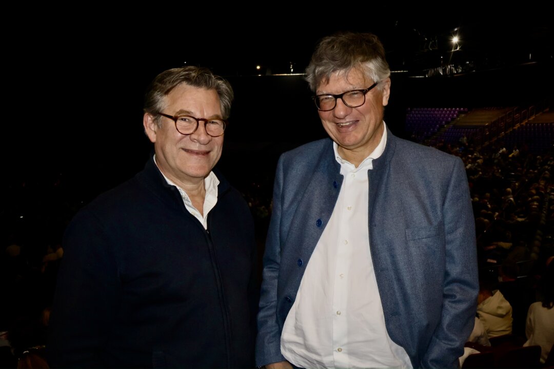 Gerrit Konijnenberg and his son-in-law, Robert Schaus, enjoyed Shen Yun Performing Arts at the Galaxie Amnéville in Amnéville, France, on Dec. 18, 2025. (French Epoch Times)