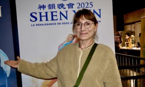 ‘Very Beautiful’: Birthday Celebration Leads Couple to Shen Yun in Amnéville, France