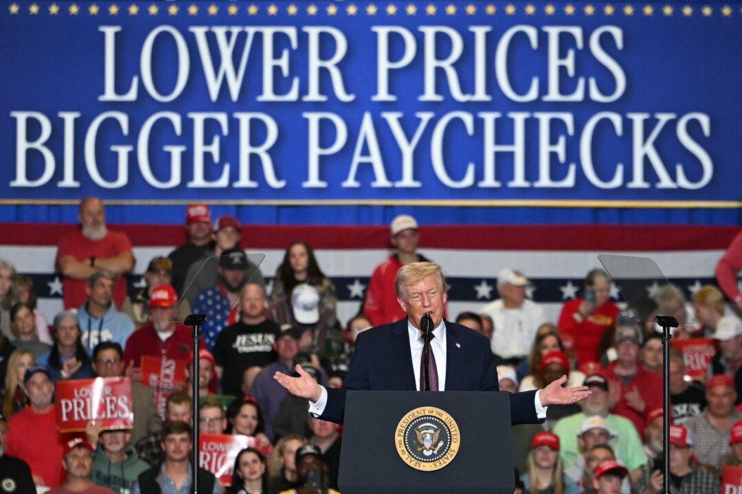 Trump Says Lower Drug Prices Will Help Secure Midterm Wins for GOP