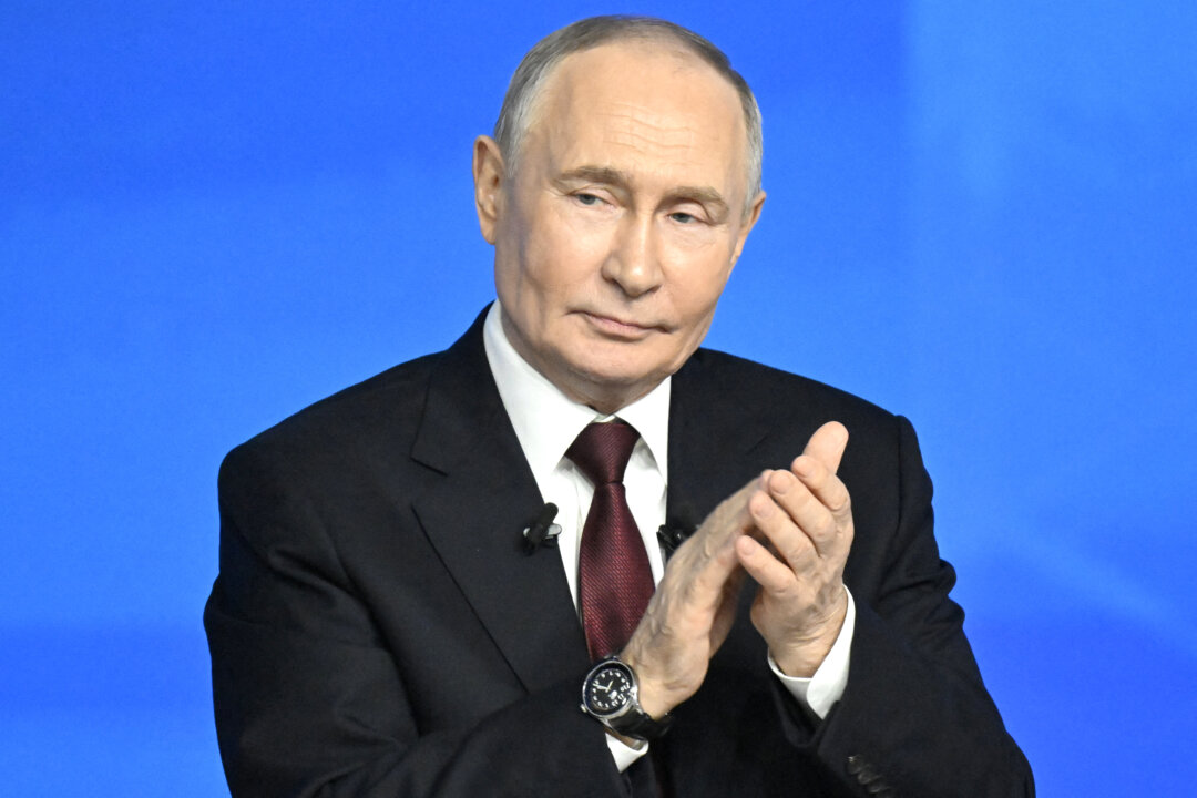 Cover image for Putin to Meet Witkoff, Kushner in Moscow