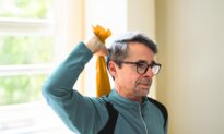 10-Minute Stretches to Fix Upper Crossed Syndrome