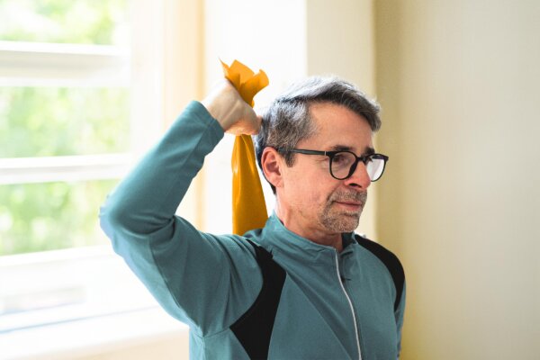 10-Minute Stretches to Fix Upper Crossed Syndrome