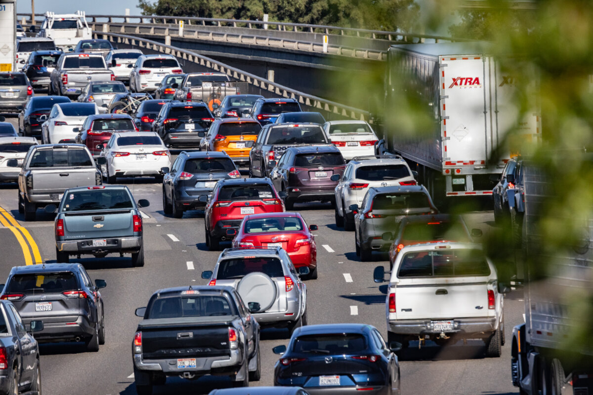 Traffic in Sacramento, Calif., on Nov. 2, 2025. (John Fredricks/The Epoch Times)
