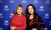 Shen Yun Touches Theatergoers on Christmas Eve