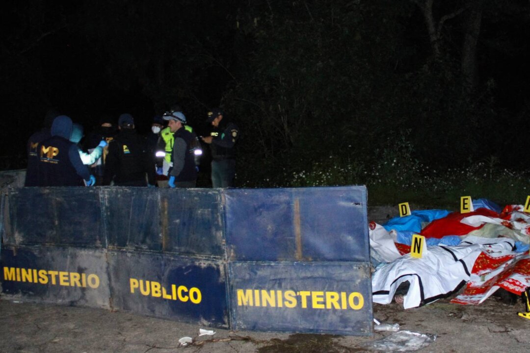 Bus Accident Leaves 15 Dead in Guatemala and Government Declares 3-day National Mourning Period