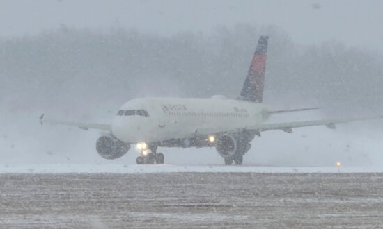 Winter Weather Cancels Over 1,000 Flights Across US