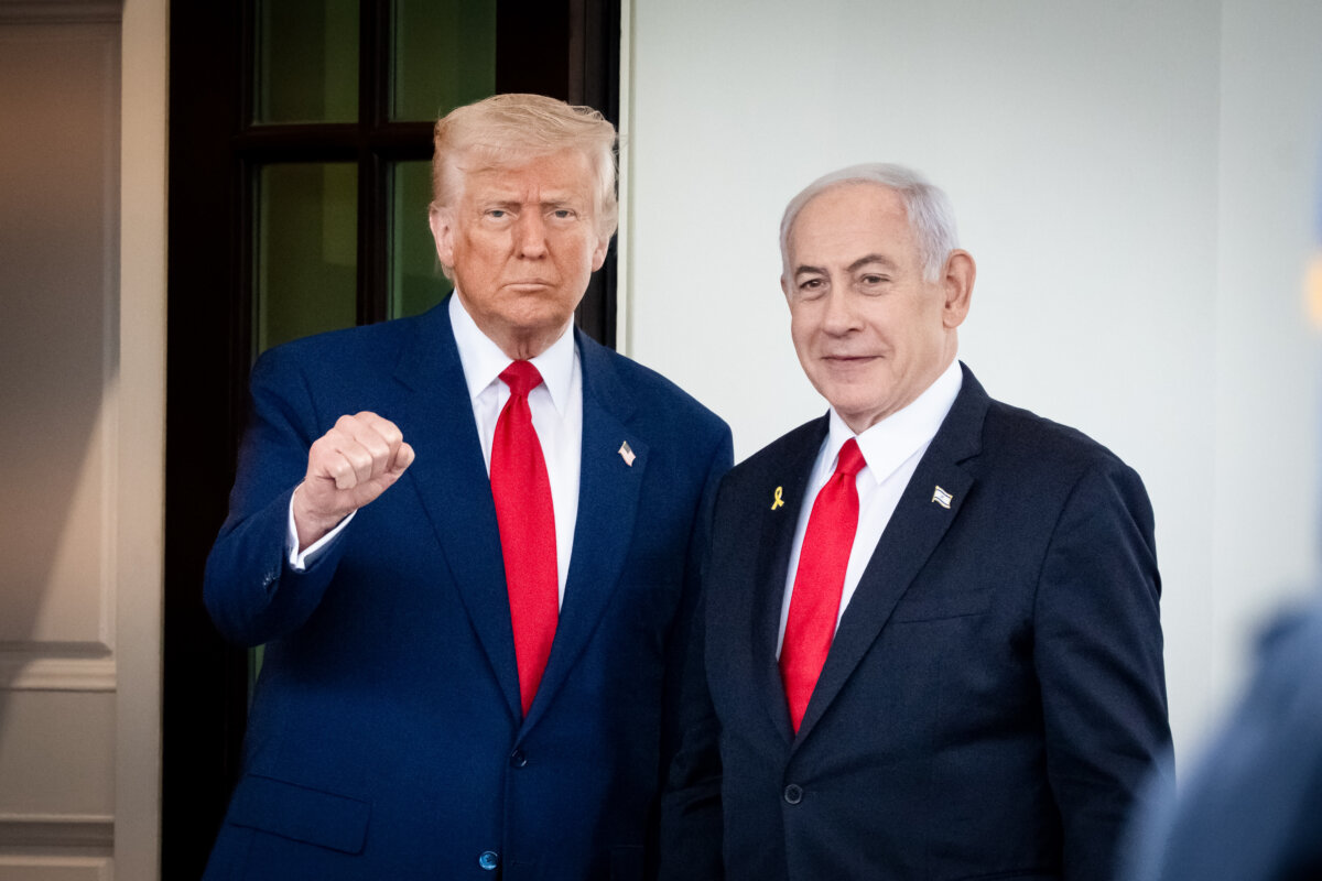 President Trump greets Israeli Prime Minister Benjamin Netanyahu at the White House on April 7, 2025. (Madalina Vasiliu/The Epoch Times)
