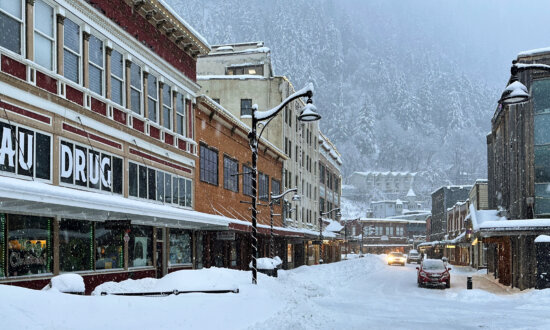 How Bomb Cyclones Form and Create Dangerous Conditions