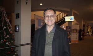 Physician Assistant Thanks Shen Yun for Uplifting His Soul