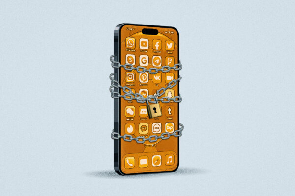 I Tried Living Without a Smartphone for 30 Days–Here's What Happened