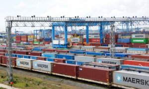 US Brings in Record $200 Billion From New Tariffs, US Customs Says