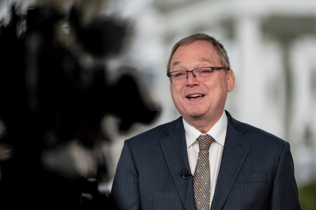 Trump Says He Fears Losing Kevin Hassett If Appointed as Fed Chair
