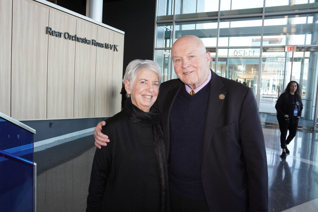 Richard Dove and his wife, Janette Dove, attend Shen Yun at the Jones Hall for the Performing Arts in downtown Houston on Jan. 31, 2026. (Sonia Wu/The Epoch Times)
