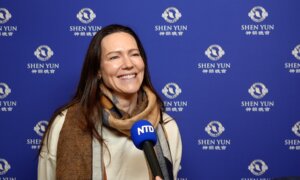 ‘Inner Tranquility and Outer Strength,’ Says Newspaper Director About Shen Yun Dancers