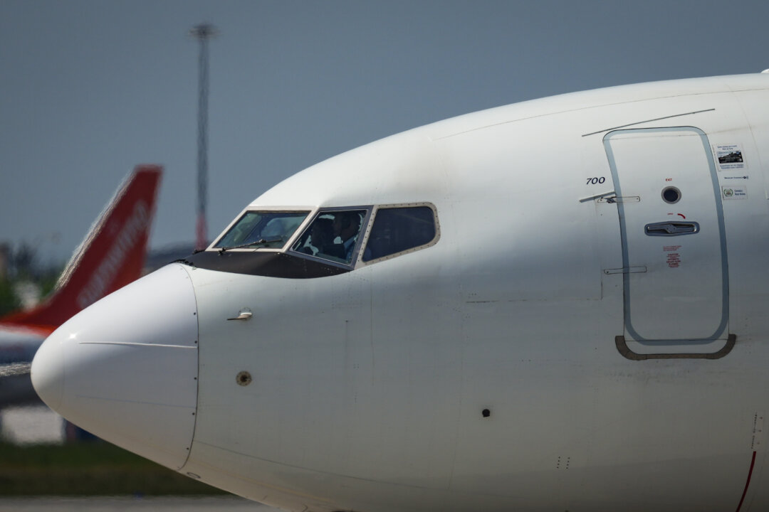 Toronto Man Allegedly Posed as Pilot for Years in ‘Fraudulent Scheme’: US Officials