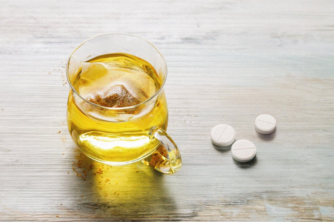 Common Herbs That Can Interfere With Prescription Drugs