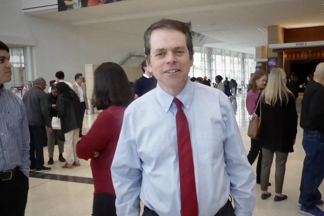 David Upham enjoyed Shen Yun Performing Arts at the Eisemann Center in Dallas, Texas, on Jan. 4, 2026. (Frank Liang/The Epoch Times)