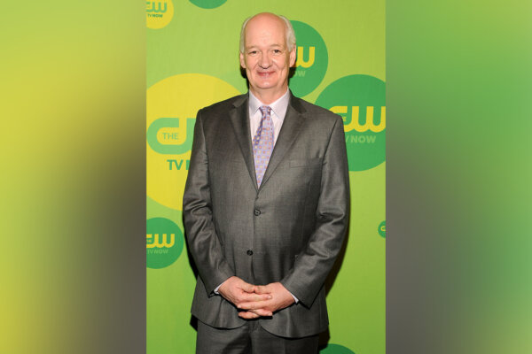 Colin Mochrie Postpones Comedy Tour After Emergency Eye Surgery