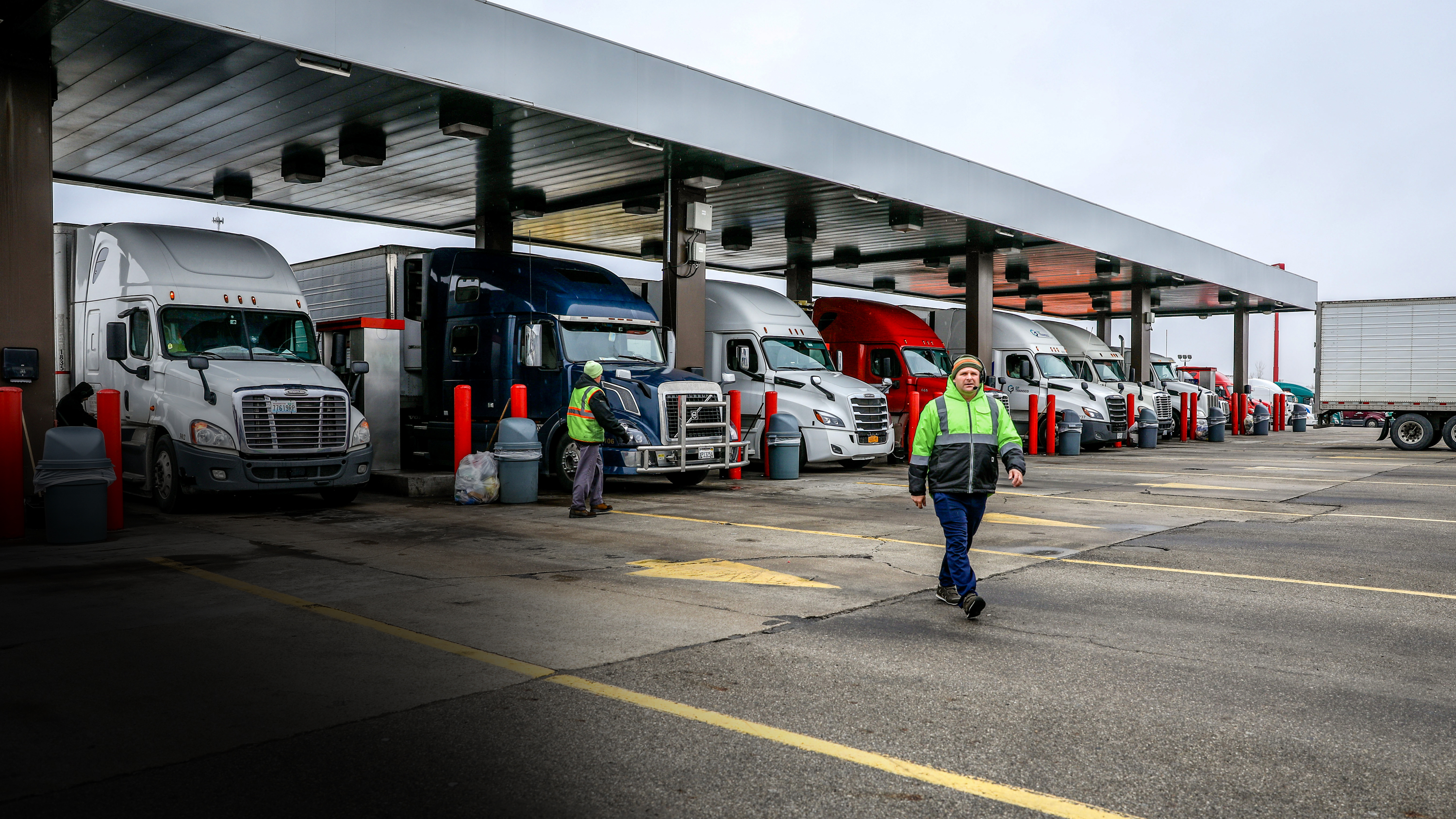 Trucking Insiders Reveal How Licensing System Enabled Illegal Immigrant Drivers