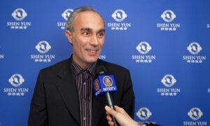 ‘Deeply Uplifting Experience’: Toulon Lawyer Captivated by Shen Yun