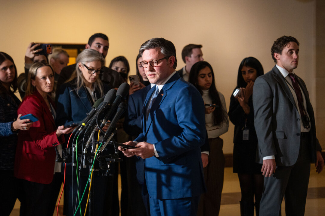 Hegseth, Rubio Brief Lawmakers on US Operation in Venezuela