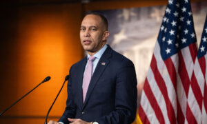 LIVE NOW: Jeffries Holds Weekly Press Conference
