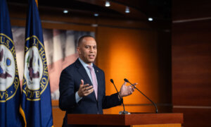 LIVE NOW: House Democratic Leader Hakeem Jeffries Holds Press Conference