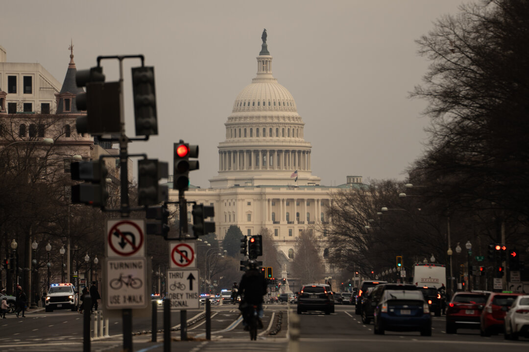 House Passes 3-Bill Spending Package