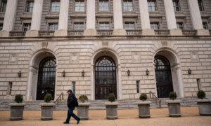 IRS Urges Qualified Taxpayers to Claim Earned Income Tax Credit