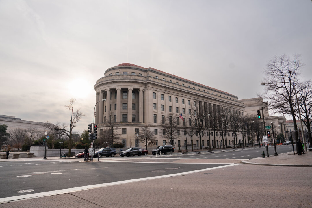 “Government Investigates Dangerous Gender Treatments for Kids by Pediatricians and Nonprofits”