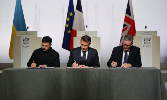 UK, France Promise Boots on the Ground in Event of Ukraine Peace Deal