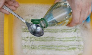 Don’t Rely on Vinegar to Disinfect