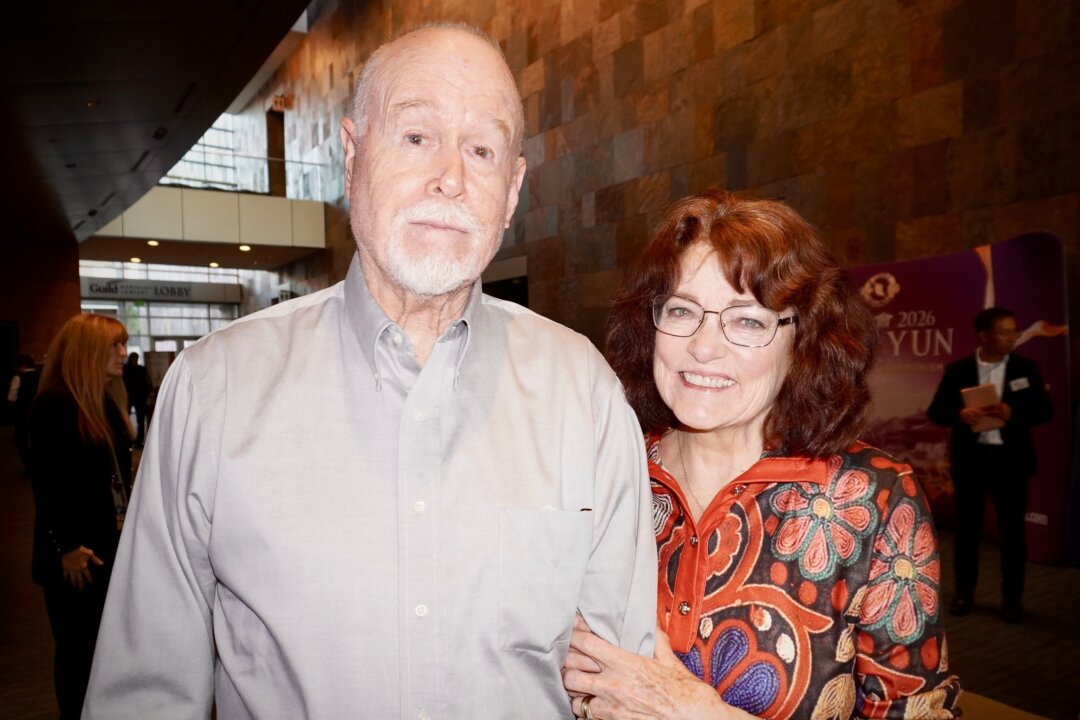 Bob and Susan Johnson at the Shen Yun Performing Arts performance at Harris Center on Jan. 7, 2026. (Lily Yu/The Epoch Times)