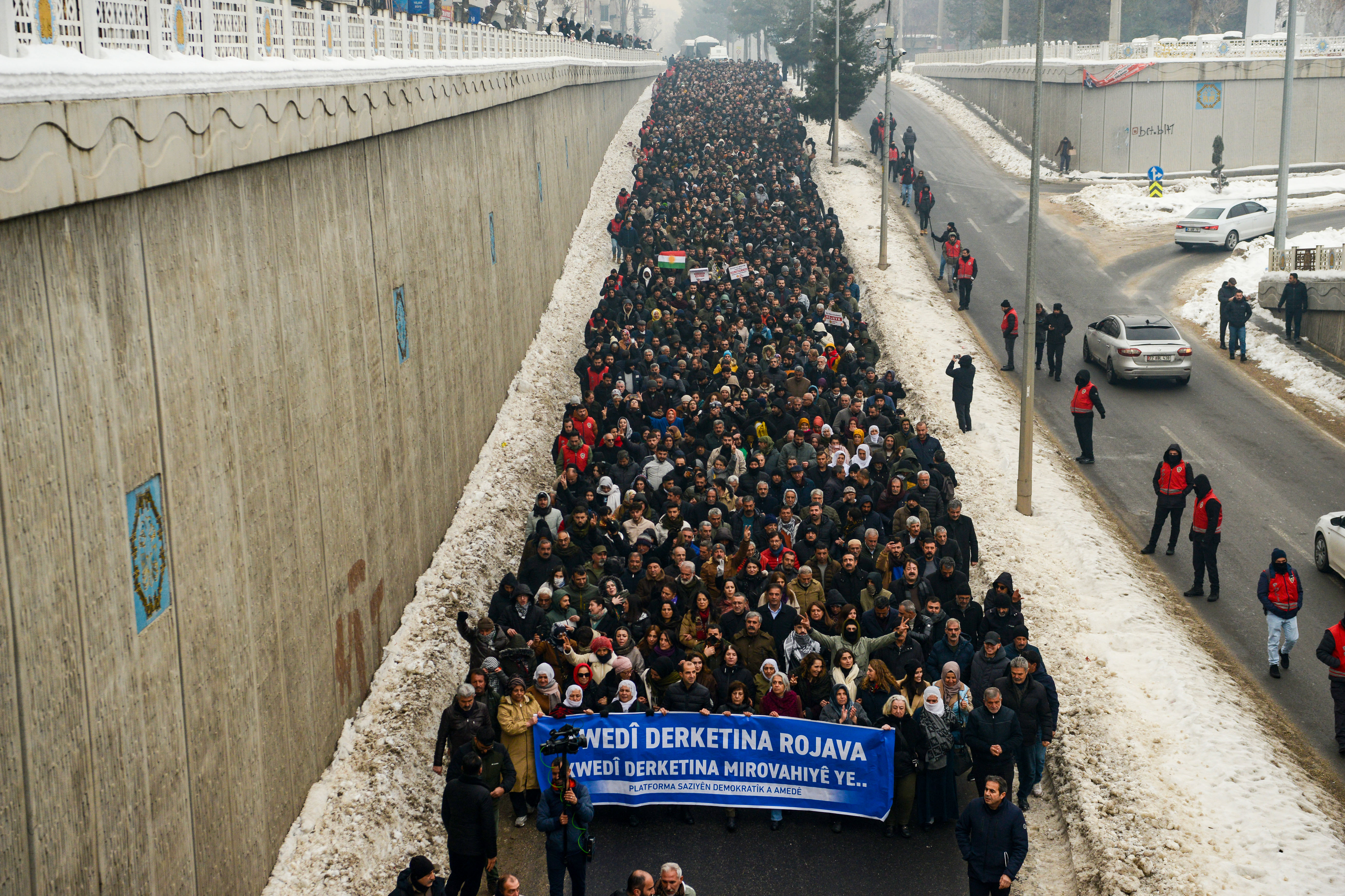 Day in Photos: Kurds Protest in Turkey, France Prepares for Storm, and Counting Animals at UK Zoo