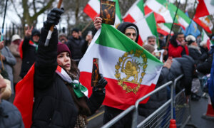 Iranian Americans Rally in Washington in Support of Protesters in Iran