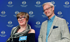 Dance Instructor Says Shen Yun Needs to Be Shown to the World