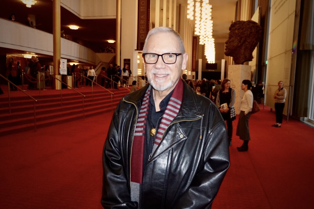 George Repper enjoyed Shen Yun Performing Arts at the Trump-Kennedy Opera House on Jan. 10, 2026. (Zhu Weiyong/The Epoch Times)