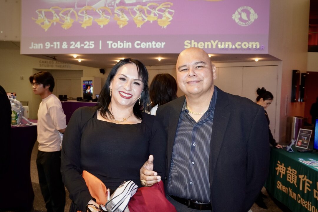 Rebecca and Edward Villanueva attend Shen Yun Performing Arts at the Tobin Center for the Performing Arts in San Antonio, Texas, on Jan. 10, 2026. (Sonia Wu/The Epoch Times)