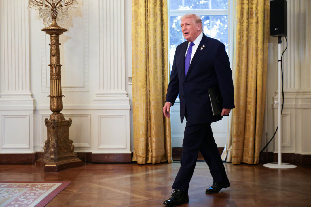 Trump Says He May Veto Extension of Obamacare Subsidies