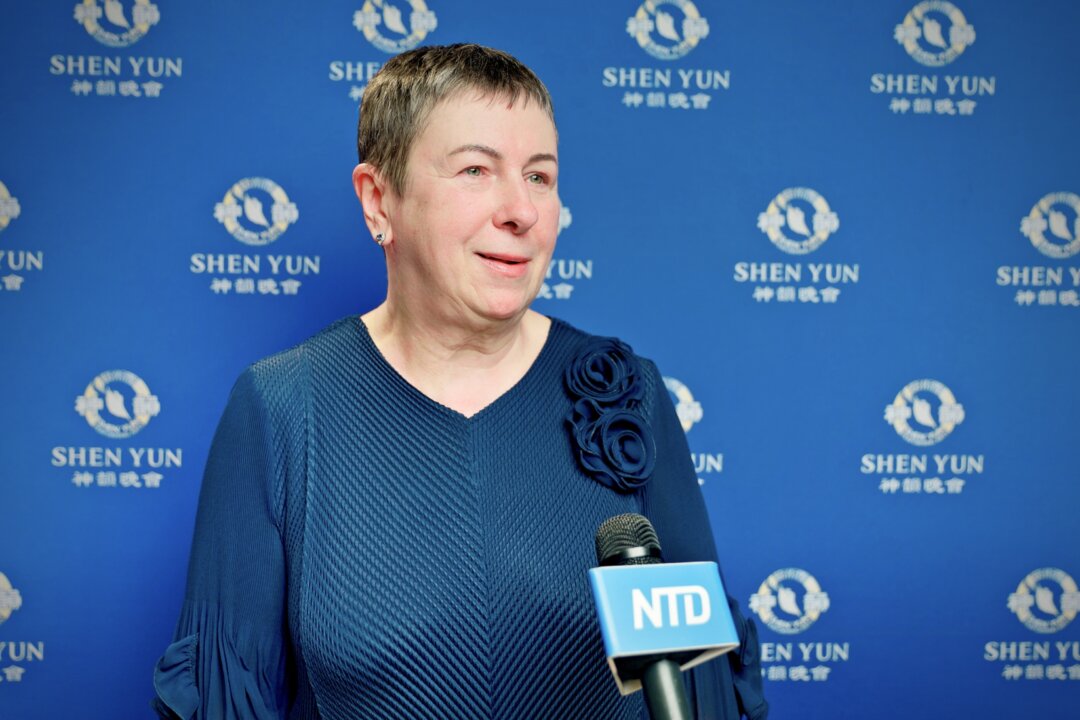 Family physician Mirosława Wołczyńska attended the final Shen Yun performance in Białystok, Poland, on the evening of Jan. 7, 2026. (NTD)