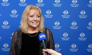 ‘I Just Haven’t Stopped Smiling!’ Audience Member Touched by Shen Yun