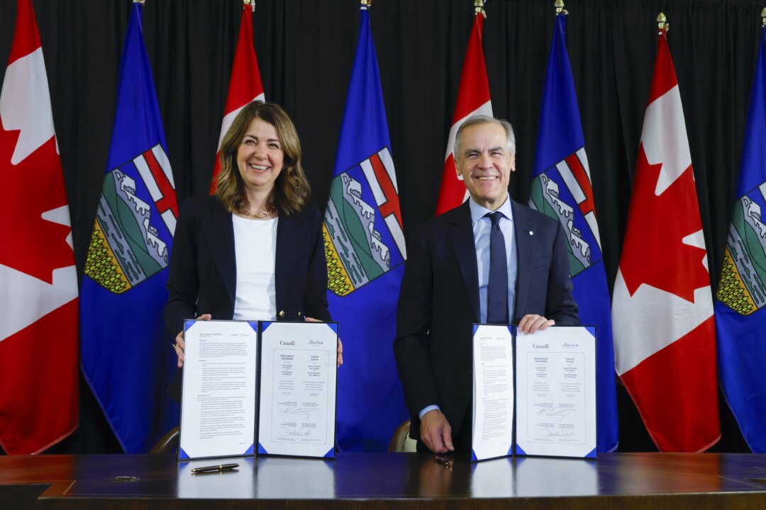 Carney, Smith Say They Are Open to Alternate Pipeline Routes From Alberta to BC