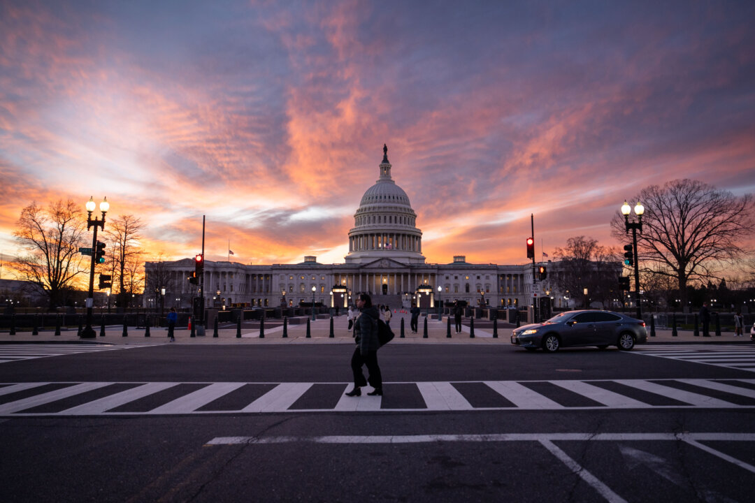 Congress Not Needed to Issue $2,000 Tariff Rebate Checks, Trump Says