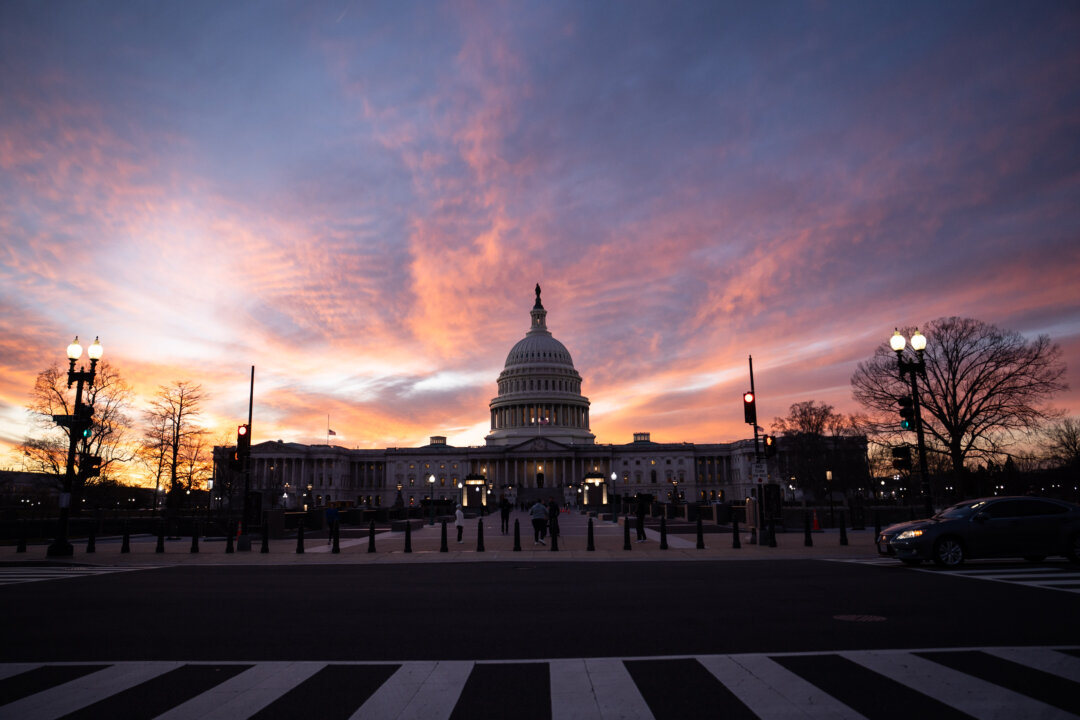 House Republicans Unveil Legislation to Ban Congressional Stock Trading
