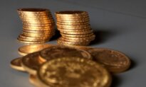 Gold Hits Record Above $4,600 as Geopolitical Risks and Fed Independence Fears Mount