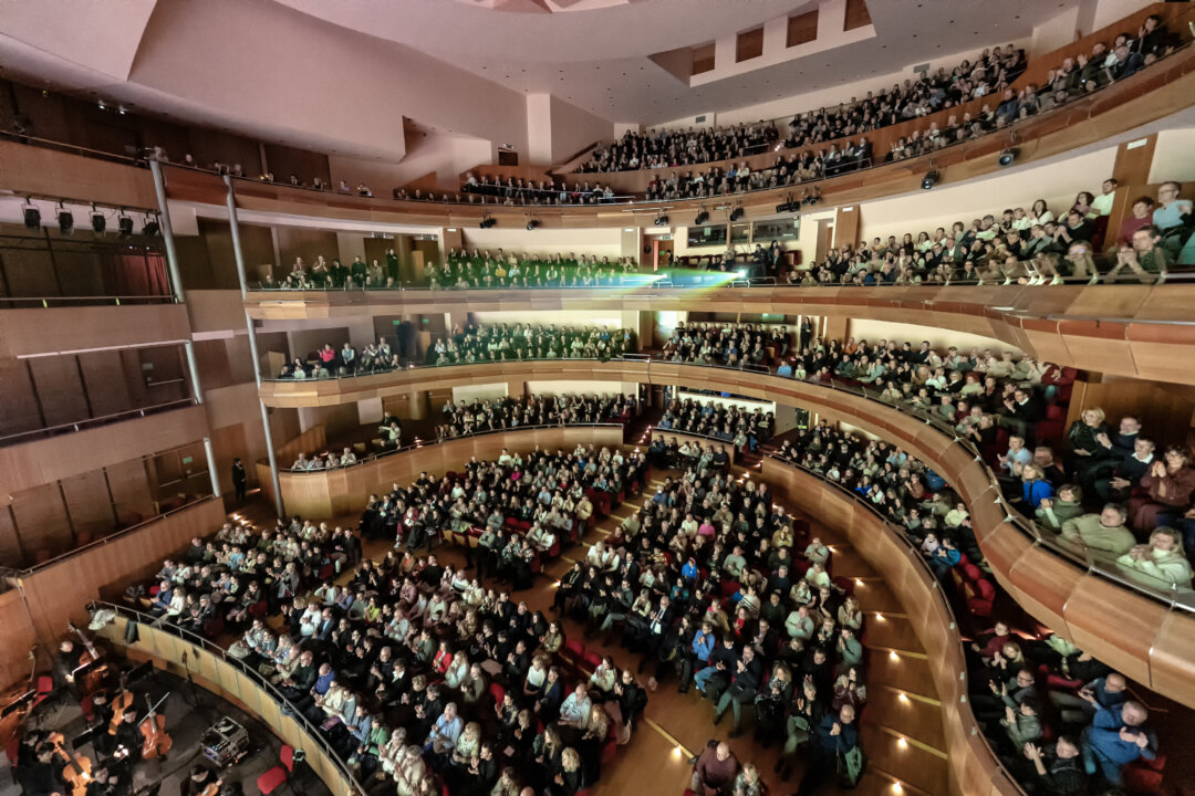 The Shen Yun New York Company presented its third show at the Teatro Nuovo Giovanni da Udine, with the venue completely sold out, on Jan. 9, 2026. (The Epoch Times)