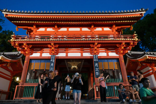 Japan Increases Visa Fees for Foreigners by 500 Percent