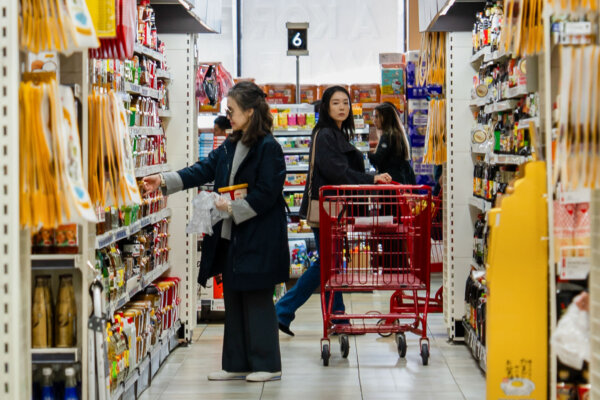 Why You Feel Differently About the Economy Than What the Data Say